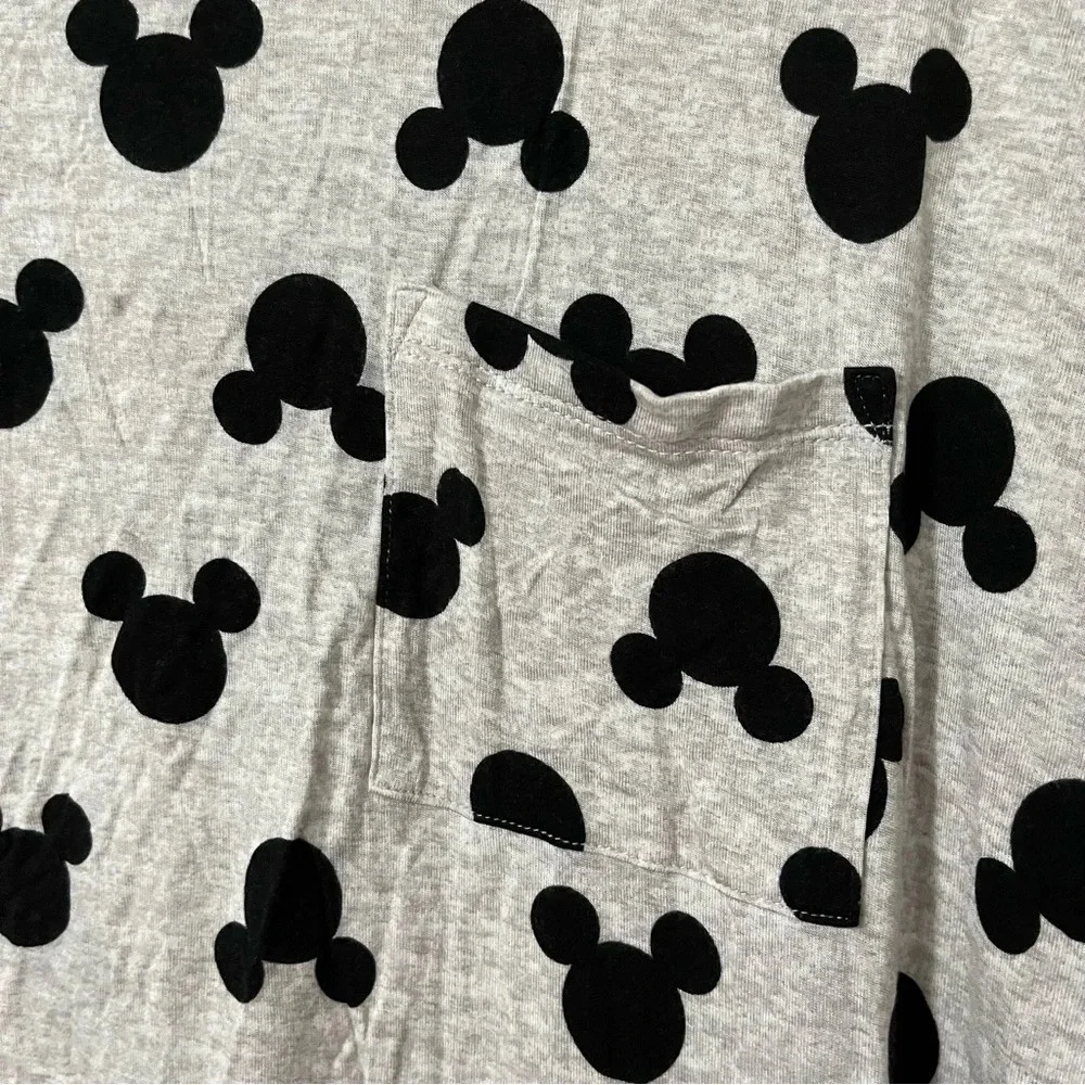DISNEY Women's size Medium Oversized All over Print Mickey Mouse Pocket Tee
